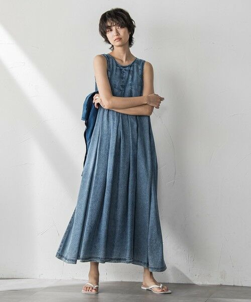 MAYSON GREY / メイソングレイ ロング・マキシ丈ワンピース | バイオシルクデニムタックフレアワンピース≪洗濯機で洗える≫ | 詳細4