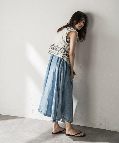 MAYSON GREY / メイソングレイ ロング・マキシ丈ワンピース | バイオシルクデニムタックフレアワンピース≪洗濯機で洗える≫ | 詳細17