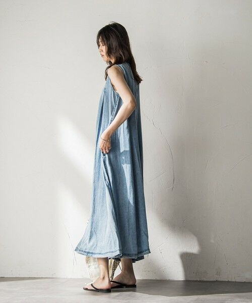 MAYSON GREY / メイソングレイ ロング・マキシ丈ワンピース | バイオシルクデニムタックフレアワンピース≪洗濯機で洗える≫ | 詳細8