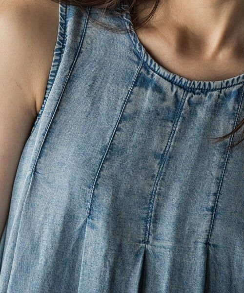 MAYSON GREY / メイソングレイ ロング・マキシ丈ワンピース | バイオシルクデニムタックフレアワンピース≪洗濯機で洗える≫ | 詳細10
