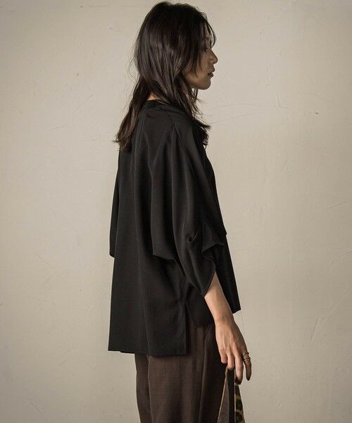 MAYSON GREY / メイソングレイ シャツ・ブラウス | タックワイドスリーブVネックドルマンブラウス≪手洗い可能≫ | 詳細2