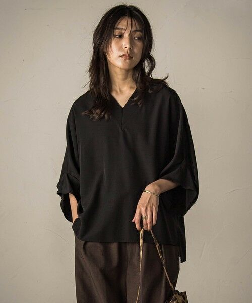 MAYSON GREY/メイソングレイ タックワイドスリーブVネックドルマンブラウス≪手洗い可能≫ ブラック M MAYSON GREY/メイソングレイ タックワイドスリーブVネックドルマンブラウス≪手洗い可能≫ ブラック M