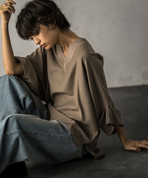 MAYSON GREY / メイソングレイ シャツ・ブラウス | タックワイドスリーブVネックドルマンブラウス≪手洗い可能≫ | 詳細10