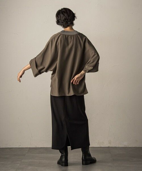 MAYSON GREY / メイソングレイ シャツ・ブラウス | タックワイドスリーブVネックドルマンブラウス≪手洗い可能≫ | 詳細24