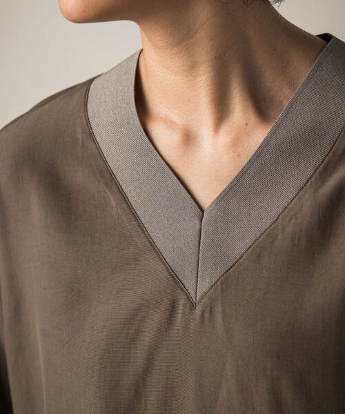 MAYSON GREY / メイソングレイ シャツ・ブラウス | タックワイドスリーブVネックドルマンブラウス≪手洗い可能≫ | 詳細25