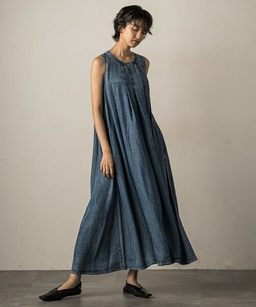 MAYSON GREY / メイソングレイ ロング・マキシ丈ワンピース | 揺れるデニムタックフレアワンピース≪洗濯機で洗える≫ | 詳細3