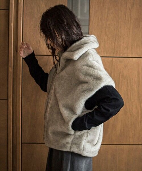 MAYSON GREY / メイソングレイ ダウンジャケット・ベスト | グラデーションフェイクファージレ | 詳細13