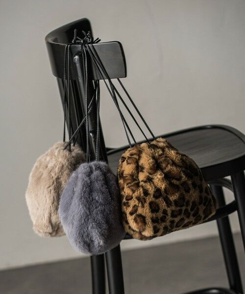 MAYSON GREY/メイソングレイ 【WEB限定】フェイクファー巾着バッグ ダークベージュ FREE MAYSON GREY/メイソングレイ 【WEB限定】フェイクファー巾着バッグ ダークベージュ FREE