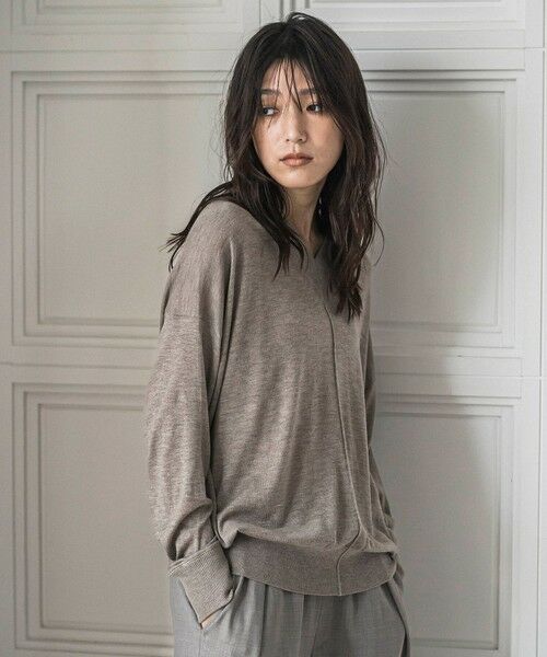 MAYSON GREY/メイソングレイ シルクカシミヤVネックコクーンニットプルオーバー≪手洗い可能≫ ベージュ M MAYSON GREY/メイソングレイ シルクカシミヤVネックコクーンニットプルオーバー≪手洗い可能≫ ベージュ M