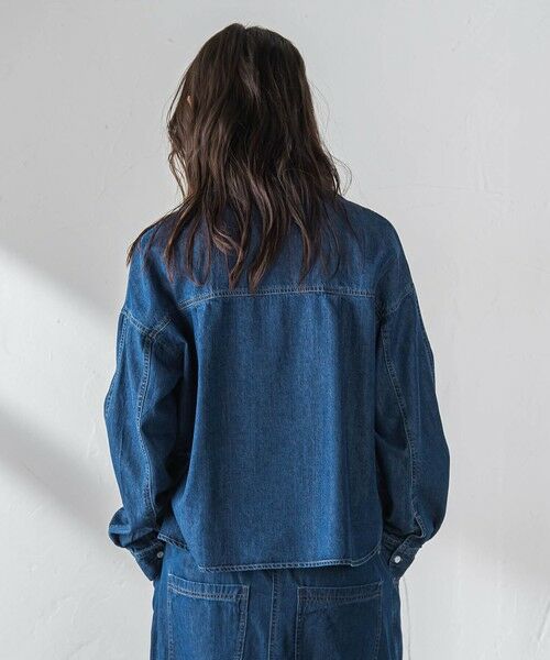 MAYSON GREY / メイソングレイ シャツ・ブラウス | ラウンドヘムデニムクロップドシャツ | 詳細3