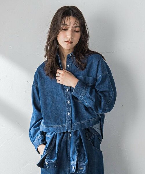 MAYSON GREY / メイソングレイ シャツ・ブラウス | ラウンドヘムデニムクロップドシャツ（ネイビー）