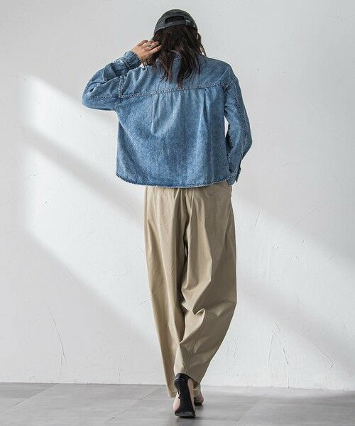 MAYSON GREY / メイソングレイ シャツ・ブラウス | ラウンドヘムデニムクロップドシャツ | 詳細12