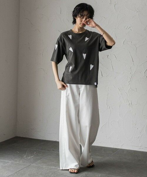 MAYSON GREY / メイソングレイ カットソー | 【40周年限定】LOVE刺繍ルーズTシャツ | 詳細17