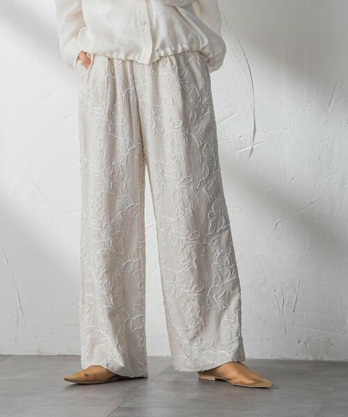 MAYSON GREY / メイソングレイ その他パンツ | ボタニカル刺繍イージーワイドパンツ | 詳細3