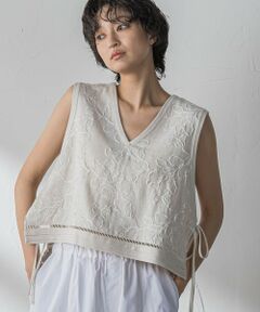 MAYSON GREY / メイソングレイ ダウンジャケット・ベスト | ボタニカル刺繍サイドリボンショートベスト