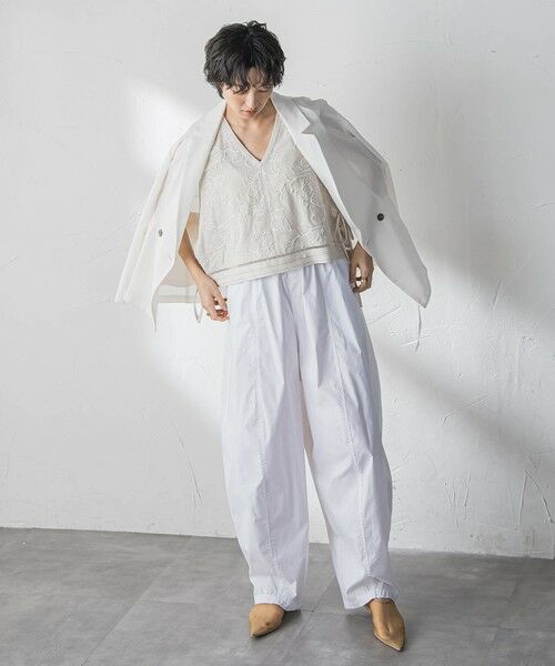 MAYSON GREY / メイソングレイ ダウンジャケット・ベスト | ボタニカル刺繍サイドリボンショートベスト | 詳細10