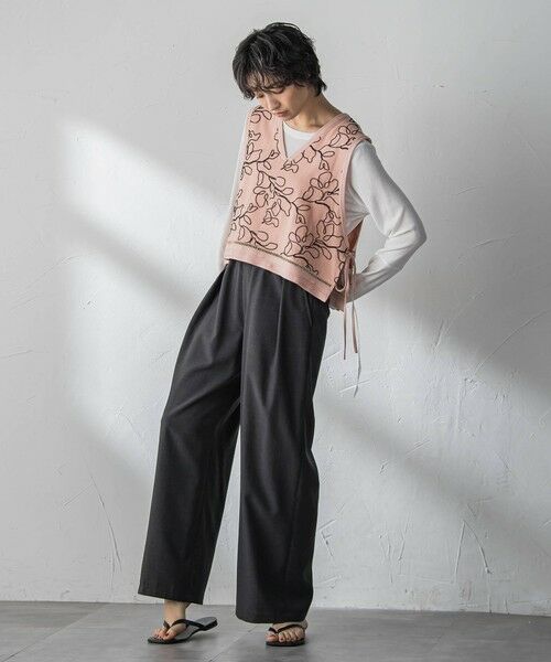 MAYSON GREY / メイソングレイ ダウンジャケット・ベスト | ボタニカル刺繍サイドリボンショートベスト | 詳細17