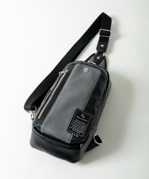 MEN'S BIGI / メンズビギ メッセンジャーバッグ・ウエストポーチ | PRO-SPERITY別注ボディバッグ | 詳細1