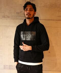 MEN'S BIGI / メンズビギ スウェット | 【JUST PLAY】半ラバープリント＋エンボス加工プルオーバーパーカ