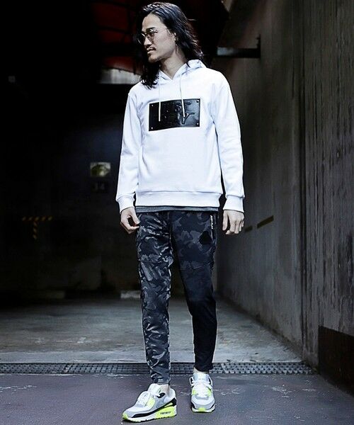 MEN'S BIGI / メンズビギ スウェット | 【JUST PLAY】半ラバープリント＋エンボス加工プルオーバーパーカ | 詳細8