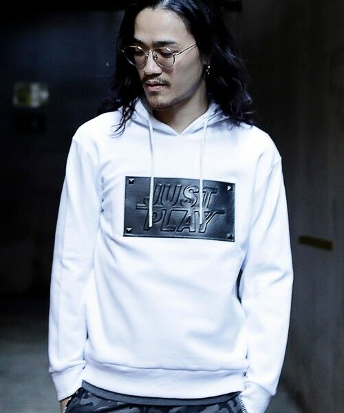 MEN'S BIGI / メンズビギ スウェット | 【JUST PLAY】半ラバープリント＋エンボス加工プルオーバーパーカ | 詳細10