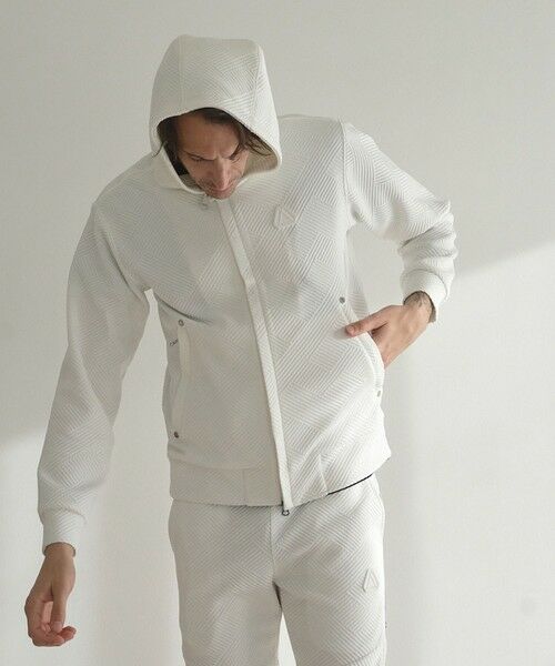 MEN'S BIGI / メンズビギ スウェット | フクレジャガードジオメトリック柄ジップパーカー（ホワイト）