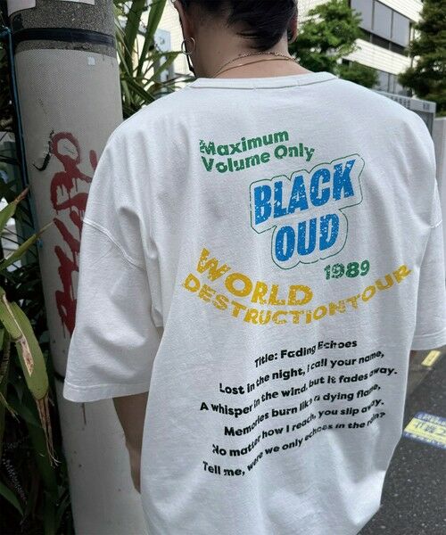MEN'S BIGI / メンズビギ Tシャツ | 古着風ピグメントロゴプリントTシャツ（ホワイト）