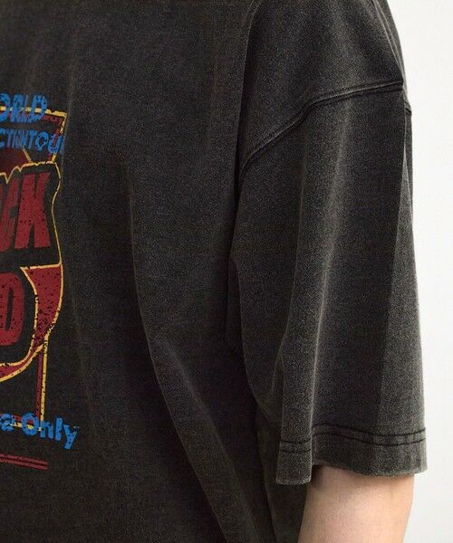 MEN'S BIGI / メンズビギ Tシャツ | 古着風ピグメントロゴプリントTシャツ | 詳細28