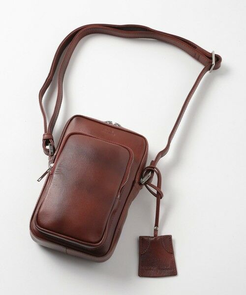 MEN'S BIGI / メンズビギ メッセンジャーバッグ・ウエストポーチ | 【SEEKER/シーカー】別注 ムラレザーミニショルダーバッグ（キャメル）