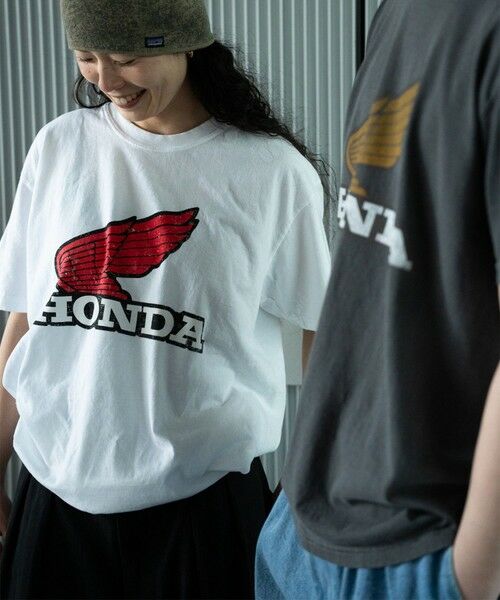 MEN'S BIGI / メンズビギ Tシャツ | 【HONDA/ホンダ】別注 BIKEエンブレムプリントTEE＜UNISEX＞（ホワイト）