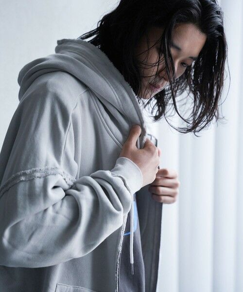 MEN'S BIGI / メンズビギ スウェット | カットオフピグメントコンパクトロゴパーカ | 詳細2