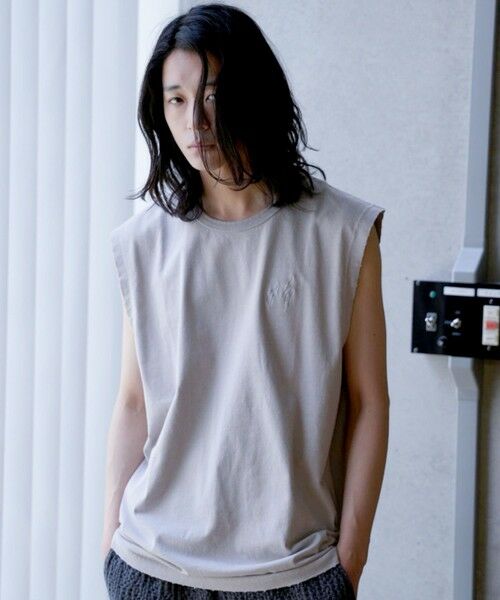 MEN'S BIGI / メンズビギ Tシャツ | ヴィンテージライクノースリーブシャツ（グレー）