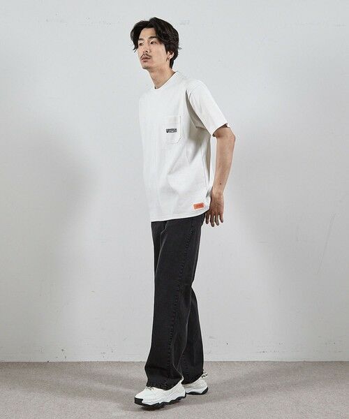 MEN'S BIGI / メンズビギ Tシャツ | ユニバーサルオーバーオール別注ポケットプリントTシャツ | 詳細1