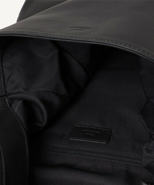 MEN'S BIGI / メンズビギ ショルダーバッグ | 【SEEKER/シーカー】【MATTEシリーズ】ソフトリアルレザー ビッグショルダー バッグ | 詳細3