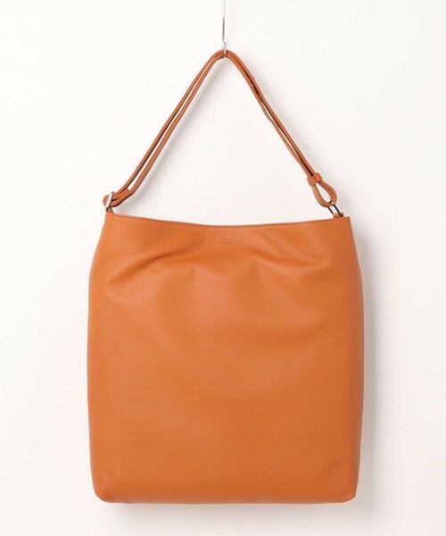MEN'S BIGI / メンズビギ ショルダーバッグ | 【SEEKER/シーカー】【MATTEシリーズ】ソフトリアルレザー ビッグショルダー バッグ（キャメル）