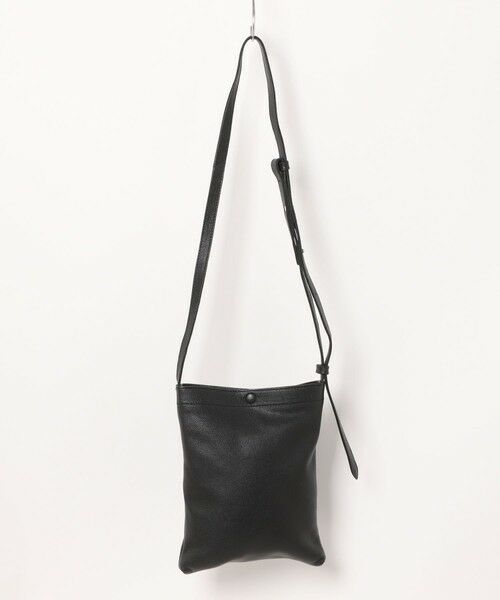 MEN'S BIGI / メンズビギ ショルダーバッグ | <SEEKER / シーカー>シュリンクレザー 縦型サコッシュ | 詳細5