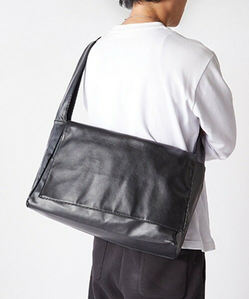 MEN'S BIGI / メンズビギ ショルダーバッグ | PUレザービッグショルダーバッグ | 詳細2