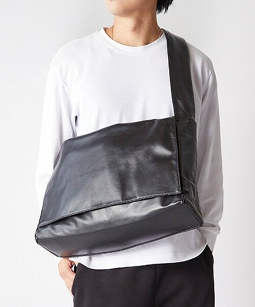 MEN'S BIGI / メンズビギ ショルダーバッグ | PUレザービッグショルダーバッグ | 詳細3