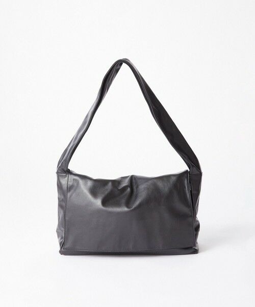 MEN'S BIGI / メンズビギ ショルダーバッグ | PUレザービッグショルダーバッグ（ブラック）