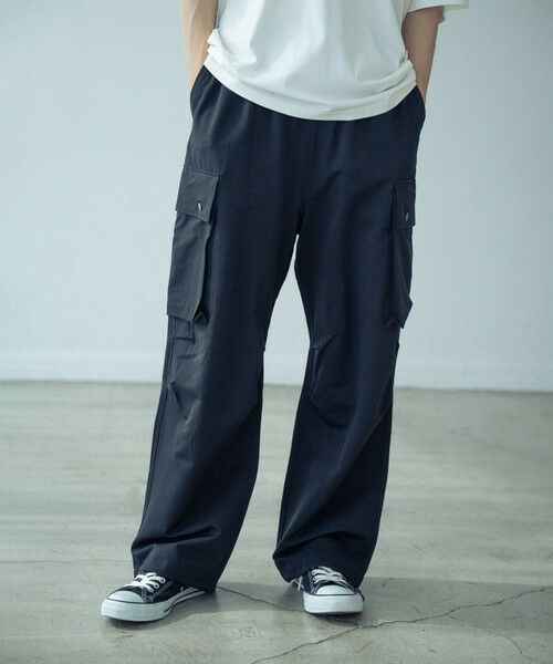 MEN'S BIGI / メンズビギ カーゴパンツ | ストレッチポリエステルツイルワイドカーゴ（ブラック）