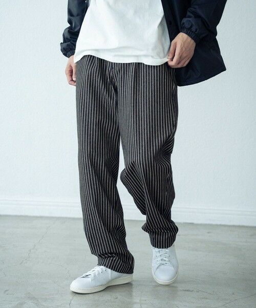 MEN'S BIGI / メンズビギ その他パンツ | ストレッチヒッコリーワンタックワイドテーパードパンツ（ブラック）