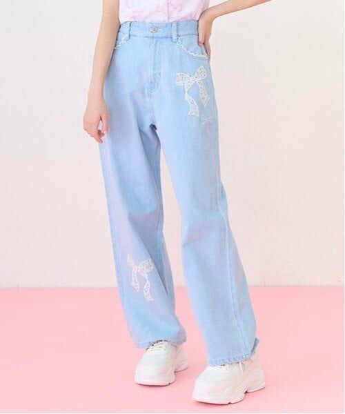 mezzo piano junior / メゾピアノジュニア その他パンツ | 【ニコ☆プチ掲載】レースアップリケ美脚ルーズストレートデニムパンツ（ライト ブルー）