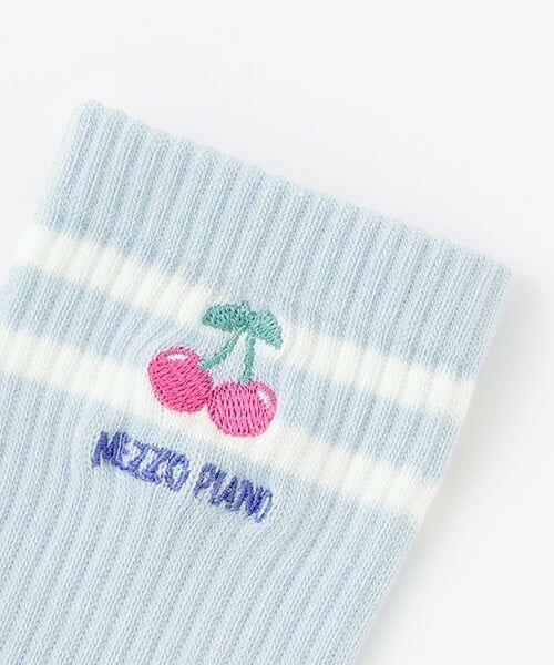 mezzo piano junior / メゾピアノジュニア ソックス | 【ニコ☆プチ掲載】ライン&チェリー刺しゅうソックス | 詳細1
