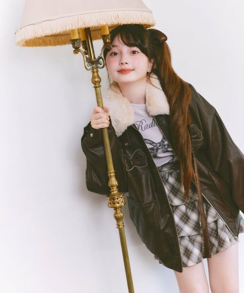 mezzo piano junior / メゾピアノジュニア ブルゾン | リボンアップリケ合皮ジャケット（フェイクファー衿つき）（コゲ茶）