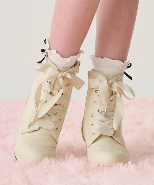 mezzo piano junior / メゾピアノジュニア ブーツ（ショート丈） | サテンリボンスカラップショートブーツ（薄ベージュ）
