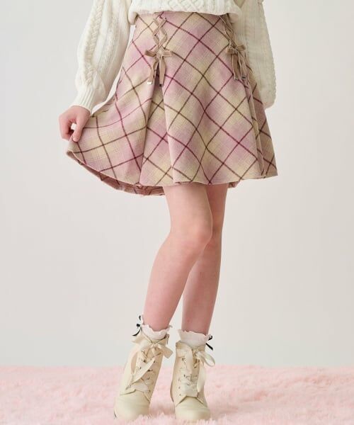 mezzo piano junior / メゾピアノジュニア ショート・ハーフ・半端丈パンツ | レースアップリボンシャギーチェックフレアスカパン（ピンク）