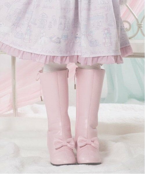 mezzo piano / メゾピアノ ブーツ(ショート丈) | 後ろ編み上げ ロングブーツ(ライト ピンク)