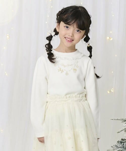 mezzo piano / メゾピアノ Tシャツ | ネックレス刺繍　プチハイネックTシャツ（オフ ホワイト）