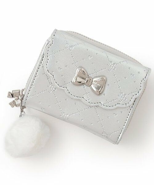 mezzo piano / メゾピアノ 財布・コインケース・マネークリップ | モノグラム柄型押し　お財布　ポンポンつき（シルバー）