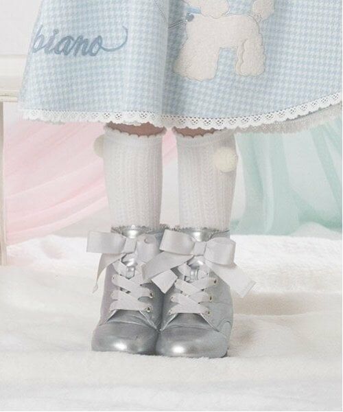 mezzo piano / メゾピアノ ソックス | 梵天つき　ケーブルハイソックス（オフ ホワイト）